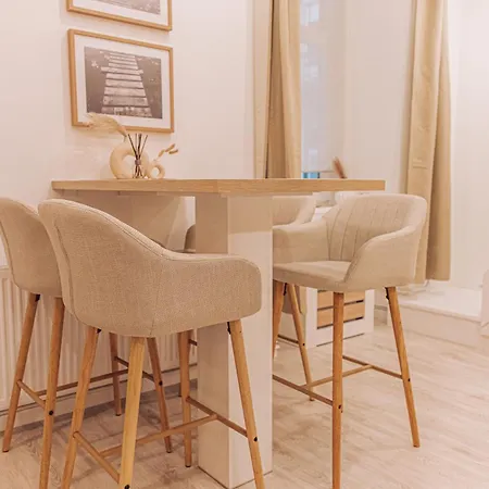 Stylish At Ruin Pub District Апартаменты