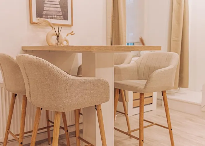 Stylish At Ruin Pub District شقة