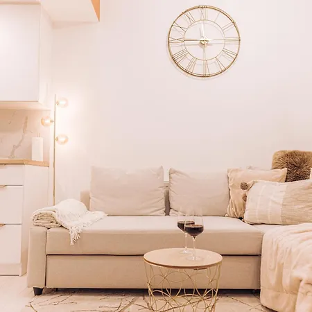 Stylish At Ruin Pub District Apartment Budapest
