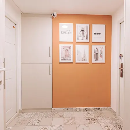 Stylish At Ruin Pub District Apartment *