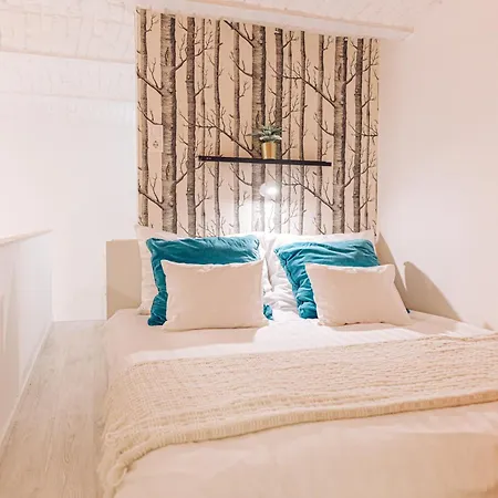 Stylish At Ruin Pub District